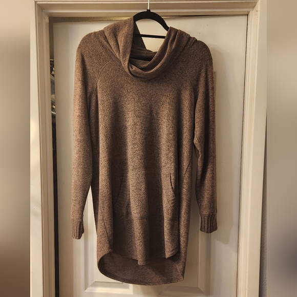 Torrid Cowl Neck Tunic - Picture 4 of 4